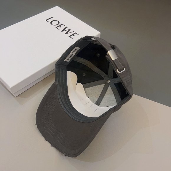 Balenciaga peaked cap new unused main image 6